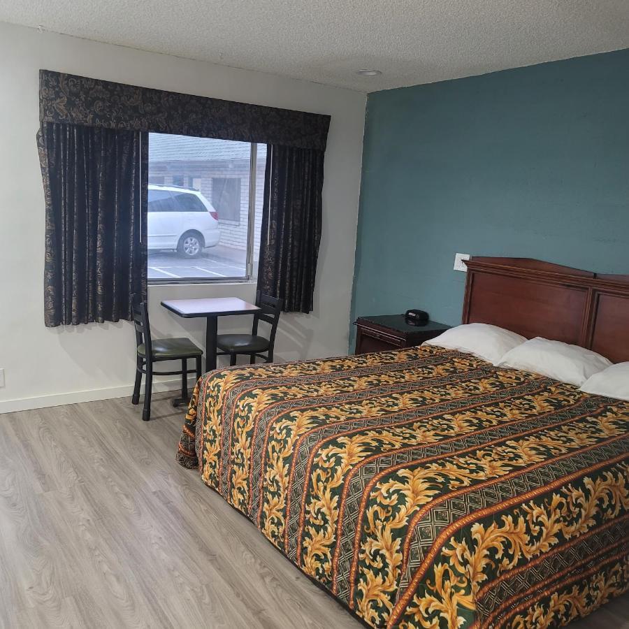 Economy Inn Корнинг Екстериор снимка