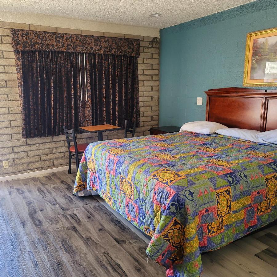 Economy Inn Корнинг Стая снимка